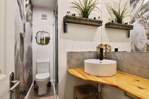 Photo 17- click for photo gallery